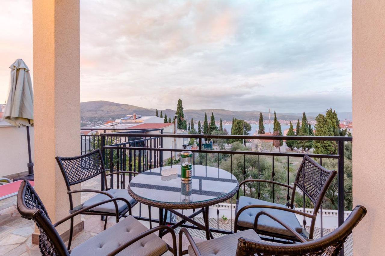 Apartments Villa Kameja Округ-Доньи Экстерьер фото